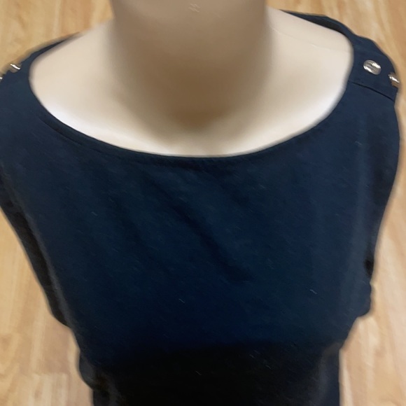 A.N.D. Size Large black oval neck pull on t-shirt. - Picture 2 of 6